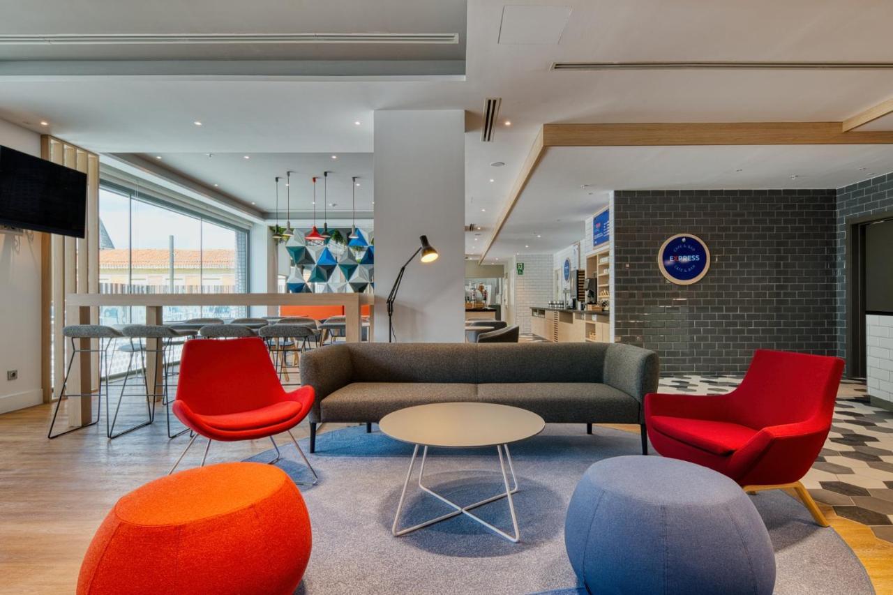 Holiday Inn Express - Madrid - Airport By Ihg Εξωτερικό φωτογραφία