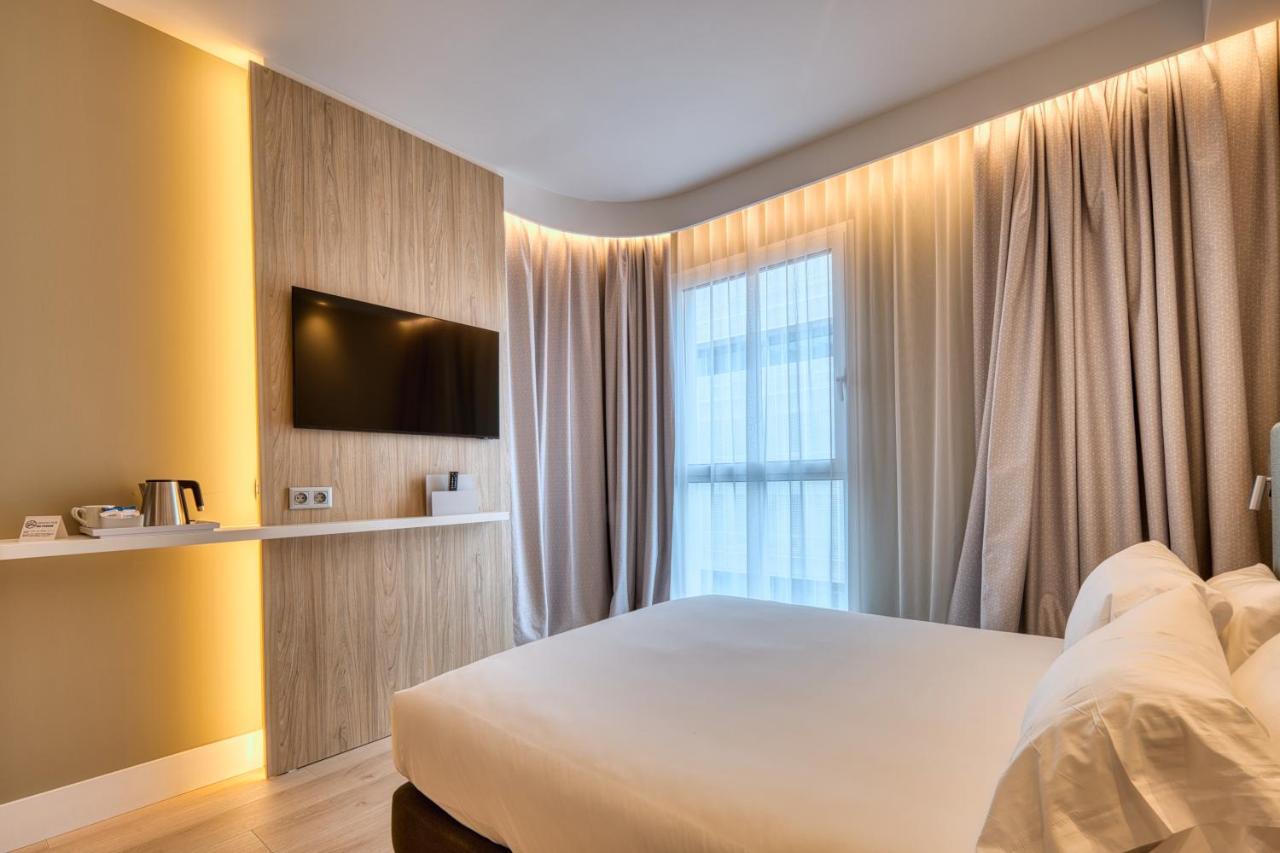 Holiday Inn Express - Madrid - Airport By Ihg Εξωτερικό φωτογραφία
